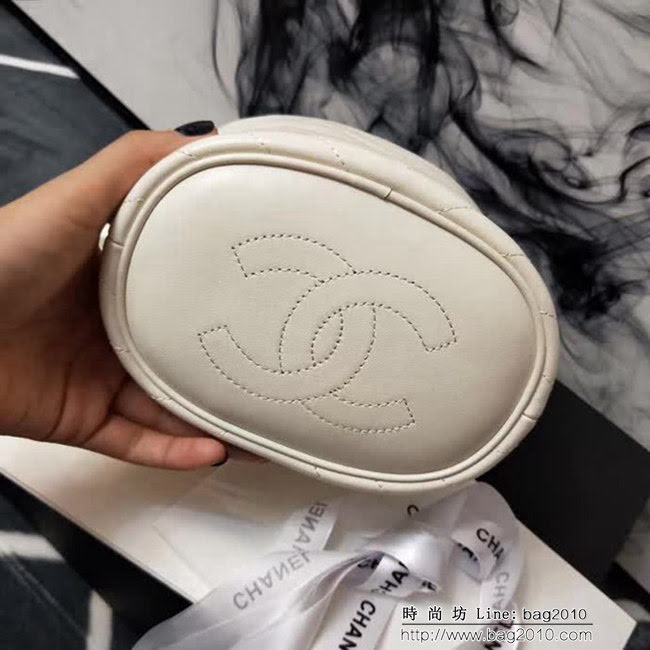 香奈兒CHANEL2018新款Chanel水桶包拼復古掉色五金手柄水染羊皮 DSC1011
